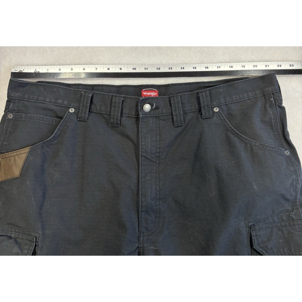 Wrangler  Cargo Shorts Mens 44 Rugged‎ Classic Workwear Ripstop Ranger Utility - Picture 8 of 10